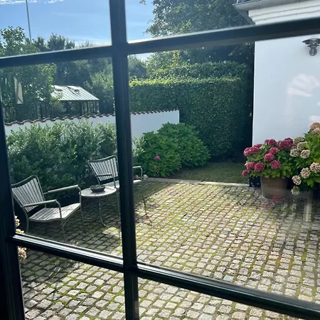 Luxury Guesthouse, 30 Min From Copenhagen 3*