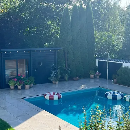 Luxury Guesthouse, 30 Min From Copenhagen Couette-café 3*